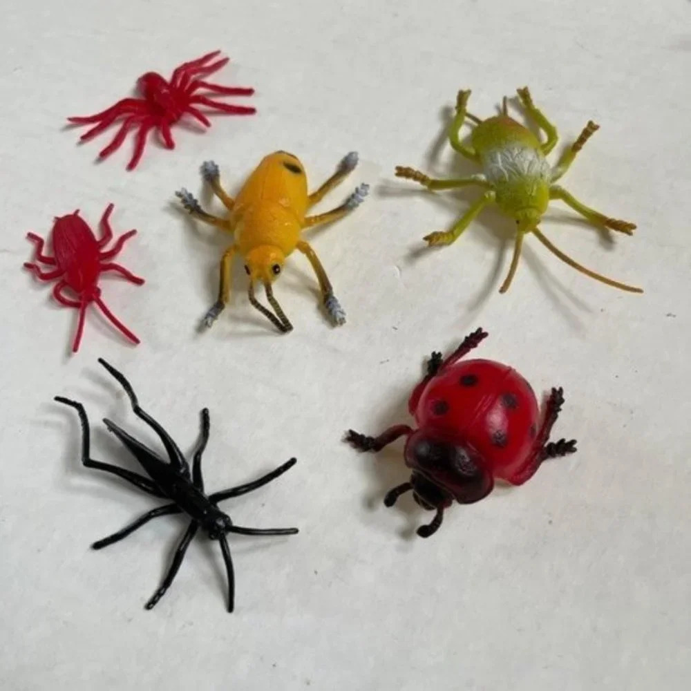 Insects‎ Bugs Animal Figure Red Lady Bug Spider Grasshopper 2 Inch 6 Pieces